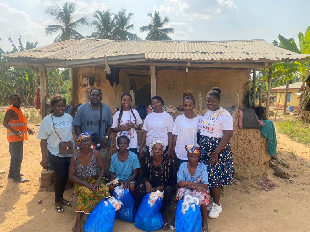 agnes_ato's tweet photo. A big thank you to everyone who supported us to put smiles on the faces of people this festive season 🎄❤️. 
Your generosity is very amazing and it has helped to make positive changes in the life of these people❤️. 
God bless you 🙏!

#TGCTouchingLives’23
#LetLoveLead
#3y3OdoNkoa https://t.co/Q0clnxoISz