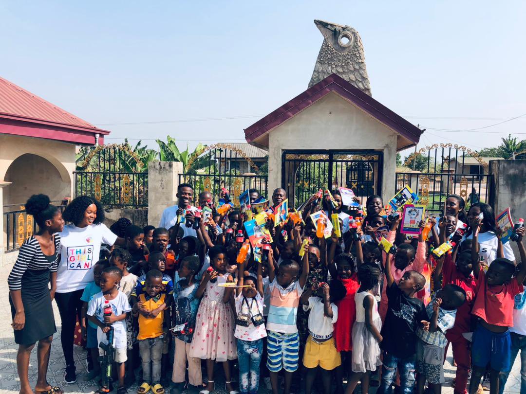 agnes_ato's tweet photo. A big thank you to everyone who supported us to put smiles on the faces of people this festive season 🎄❤️. 
Your generosity is very amazing and it has helped to make positive changes in the life of these people❤️. 
God bless you 🙏!

#TGCTouchingLives’23
#LetLoveLead
#3y3OdoNkoa https://t.co/Q0clnxoISz