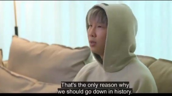 btsargento's tweet photo. — #RM: "Lo que nos hacía especiales, no éramos necesariamente nosotros mismos. Sino que, realmente obtuvimos mucha sinceridad de todo el mundo en una situación y en un momento en donde la unidad era importante. Ésa es la única razón por la que deberíamos pasar a la historia". https://t.co/GIiLBmyax9