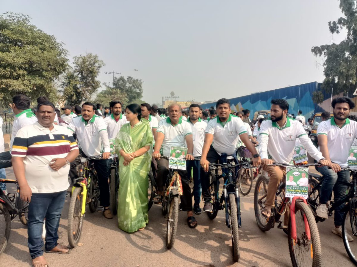 PurnenduBJD's tweet photo. ବିଜୁ ଜନତା ଦଳର ୨୭ ତମ ପ୍ରତିଷ୍ଠା ଦିବସ |
#BJDStandsWithOdisha

@CMO_Odisha @Naveen_Odisha @Ashokpandabbsr @ShreemayeeM  @Pranab3333 @pranabpdas @ByomakeshRay @MoSarkar5T @Vkpandianfancl1 https://t.co/gAJGEtGJ9S