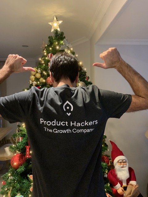 Luis Flores Galvañ (@luispensando) on Twitter photo ¡Qué pedazo de camiseta me han regalado mis amigos de <a href="/Product_Hackers/">Product Hackers 🚀</a> ! Empresa top en la que tengo grandes amigos y referentes. Me alegro mucho de sus éxitos, y no me cabe la menor duda, que este 2024 va a ser brutal¡ ¡Qué pedazo de camiseta me han regalado mis amigos de <a href="/Product_Hackers/">Product Hackers 🚀</a> ! Empresa top en la que tengo grandes amigos y referentes. Me alegro mucho de sus éxitos, y no me cabe la menor duda, que este 2024 va a ser brutal¡