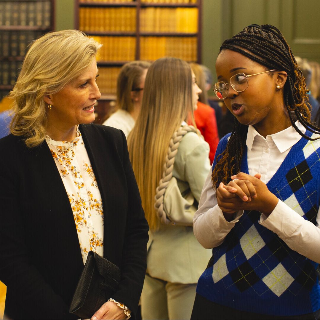 scarfreeworld's tweet photo. ๐งช In February, we held our Women and Girls in Science event, with special guests #HRHDuchessofEdinburgh and @vivienneparry. It was a joy to see Ambassadors and #HRH chatting about the importance of women in STEM! โ๏ธ
#Scar #WomeninSTEM #DuchessofEdinburgh @_JAMESALLAN_ https://t.co/93SIpIIAJ5