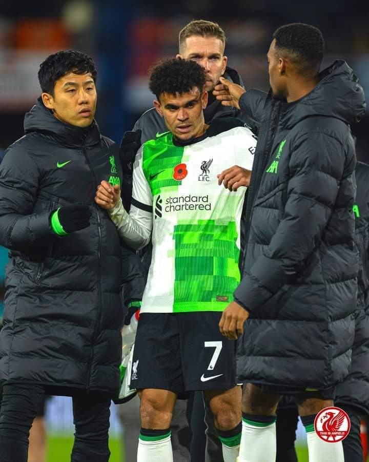 ShahbalTeam's tweet photo. 🔴⚪ Exclusive: 

Liverpool remains fully supportive of Luis Diaz amidst his form challenges. The club understands the difficulties he's faced this year and is committed to helping him shine on the pitch. Patience and support are key as Diaz navigates through these times

#YNWA https://t.co/KxL5MFwrnw