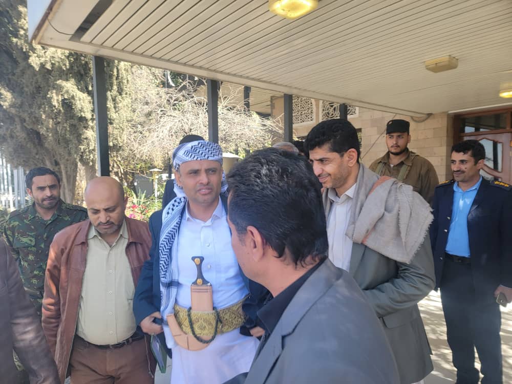 KAlshaief's tweet photo. قام رئيس المجلس السياسي الأعلى المشير/ مهدي محمد المشاط يومنا هذا بزيارة تفقدية لمطار صنعاء الدولي الدولي للاطلاع على مدى جاهزية المطار لاستقبال كافة الرحلات من مختلف دول العالم واشاد بدور ادارة المطار والعاملين في المطار من مختلف الجهات
كان في اسقبالة مدير عام المطار. https://t.co/4DbG8Yh95c