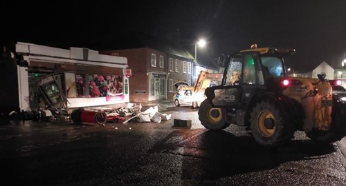 We are appealing for witnesses or anyone who has mobile phone or dashcam footage after an ATM was taken from the Spar store, in Crowland. Read more, here: lincs.police.uk/news/lincolnsh…