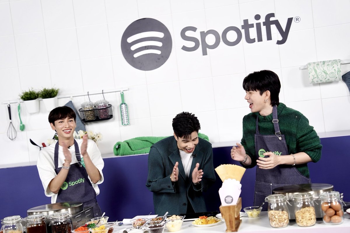 StarDelight_ent's tweet photo. ฟินหูฟินใจ! ผู้ใช้งานพรีเมียมของ Spotify จากทั่วโลก ร่วมฟินไปกับ Fan Meet สุดพิเศษกับ ‘ออฟ-กัน’ 

https://t.co/aF1wn4J8Uh

#OffGunSpotifans #ออฟกัน #OffGun 
#ออฟจุมพล #OffJumpol #กันอรรถพันธ์ #GunAtthaphan https://t.co/sH1JjhEicK