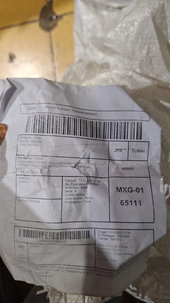 underretail_id's tweet photo. @JNECare @JNE_ID kiriman tgll 11 baru sampe tgl 27 dan paket total 10, kotor semua, ada satu yang hilang, dan dipacking ulang? Ini gmn ceritanya dan tanggung jawabnya? Nominal paket 6500.000 dan hancur https://t.co/Fh7Hfn5Smx