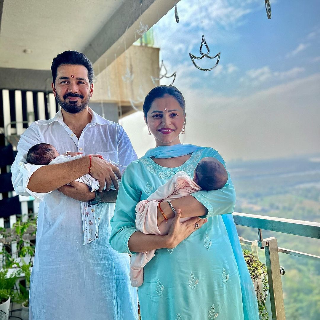 โ๐๐ช๐๐ฅโฎ (@itsmehayat_) on Twitter photo This is a beautiful time in your life Rubi! U will never want to forget.I hope u have a happy & healthy journey ahead with your family. You are so lucky to have two beautiful babies at the same time. Congratulations on having twins my queen. <a href="/rubidilaik/">Rubina Dilaik</a>
RUBINA BLESSED WITH TWINS This is a beautiful time in your life Rubi! U will never want to forget.I hope u have a happy & healthy journey ahead with your family. You are so lucky to have two beautiful babies at the same time. Congratulations on having twins my queen. <a href="/rubidilaik/">Rubina Dilaik</a>
RUBINA BLESSED WITH TWINS