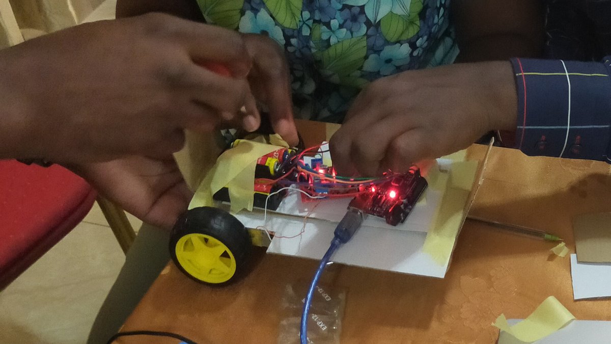 creativity_rw's tweet photo. The Pilot of WRO Rwanda 2023 is going well, teachers and students were trained on Robotics and project making. Best projects will be awarded this Friday December 29, 2023. Our partnership with other  organizations will allow more than 300 schools  participate in  WRO 2024. https://t.co/RIEZChQOlW