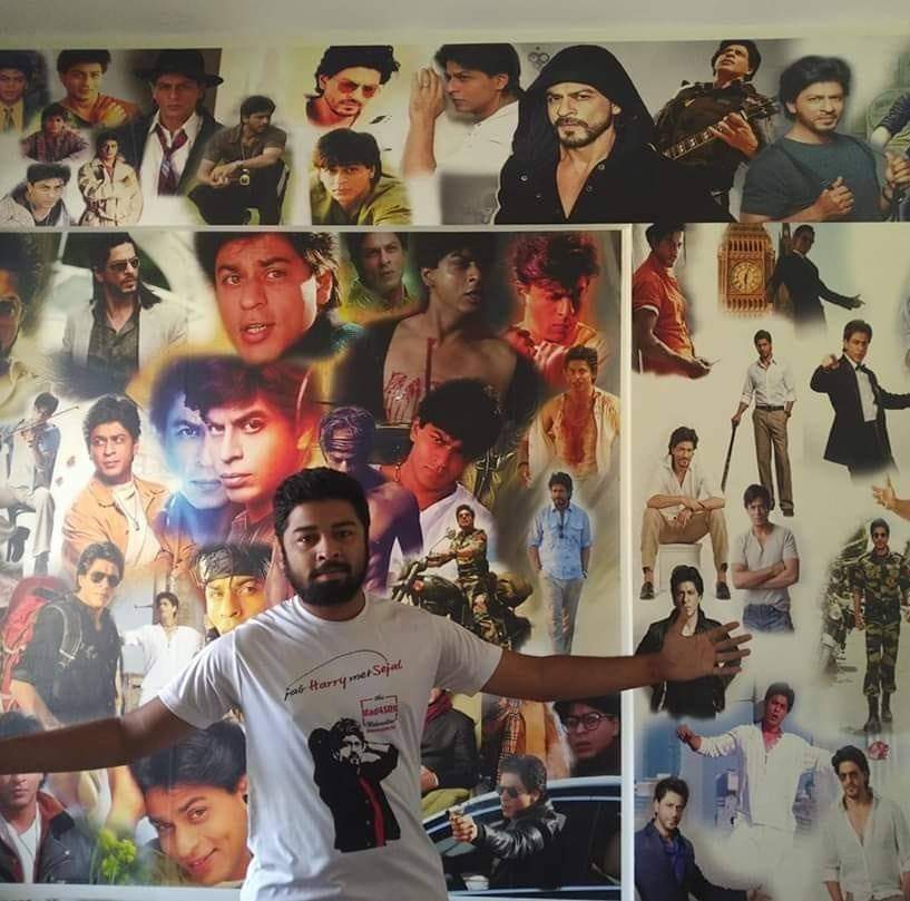 iamdarsh_srk's tweet photo. @iamsrk @iamsrk ❤️
Duniya ke Sabse bade superstar ka sabse bada Fan!

P.S Fan movie wala Fan nahi 🤣
#AskSRK #Dunki https://t.co/n2X1gETBKM