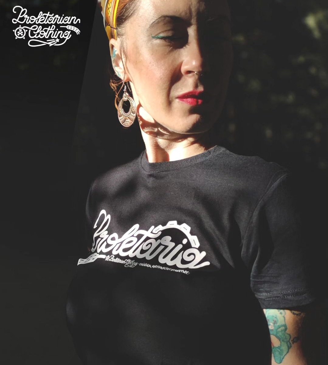 ROPA DE BARRIO PARA GENTE DE BARRIO

Todo el material de los colegas de <a href="/prltrn_cloth/">Proletarian_cloth</a> en nuestros percheros!

Bestiarioshop.com

#bestiarioshop #proletarianclothing #vallekas #vendedoresdeodio