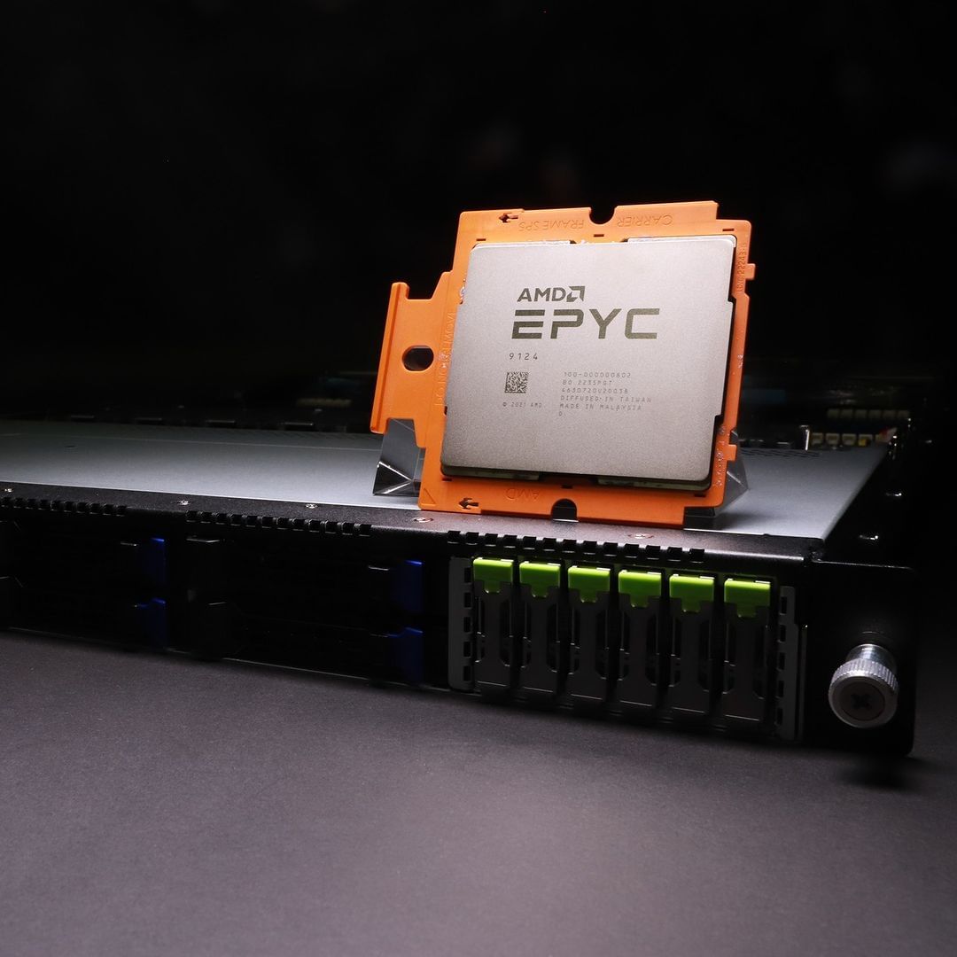 GIGABYTE_DE's tweet photo. GIGABYTE SERVER POWER :) 👍
Dank an 📷 @gigabyte_official
#SoarToNewHeights #RTX4090 #Z790X #X670 #AMD #INTEL #NVIDIA #AORUS #gamingcomputer #computerhardware #gamingpcs #aorusgaming #gamingpcsetup #DesIgnYourAORUS #PoweredByAORUS #UpgradeWithAORUS #TeamUpFightOn #gaming #pc https://t.co/9jss0jlXR6