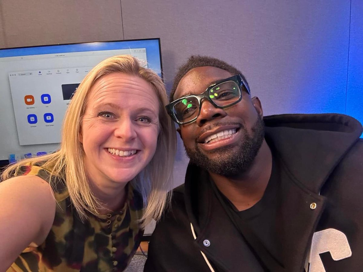 newsgirlTracyG's tweet photo. It’s been such a blast working on this podcast #SevenRobBurrow so we decided to launch a bonus episode.🎙️👍🏼
Listen to @Rob7Burrow’s chat with @MicahRichards here👇🏼
https://t.co/QQOwqeAcoM https://t.co/WhDTTWRANS