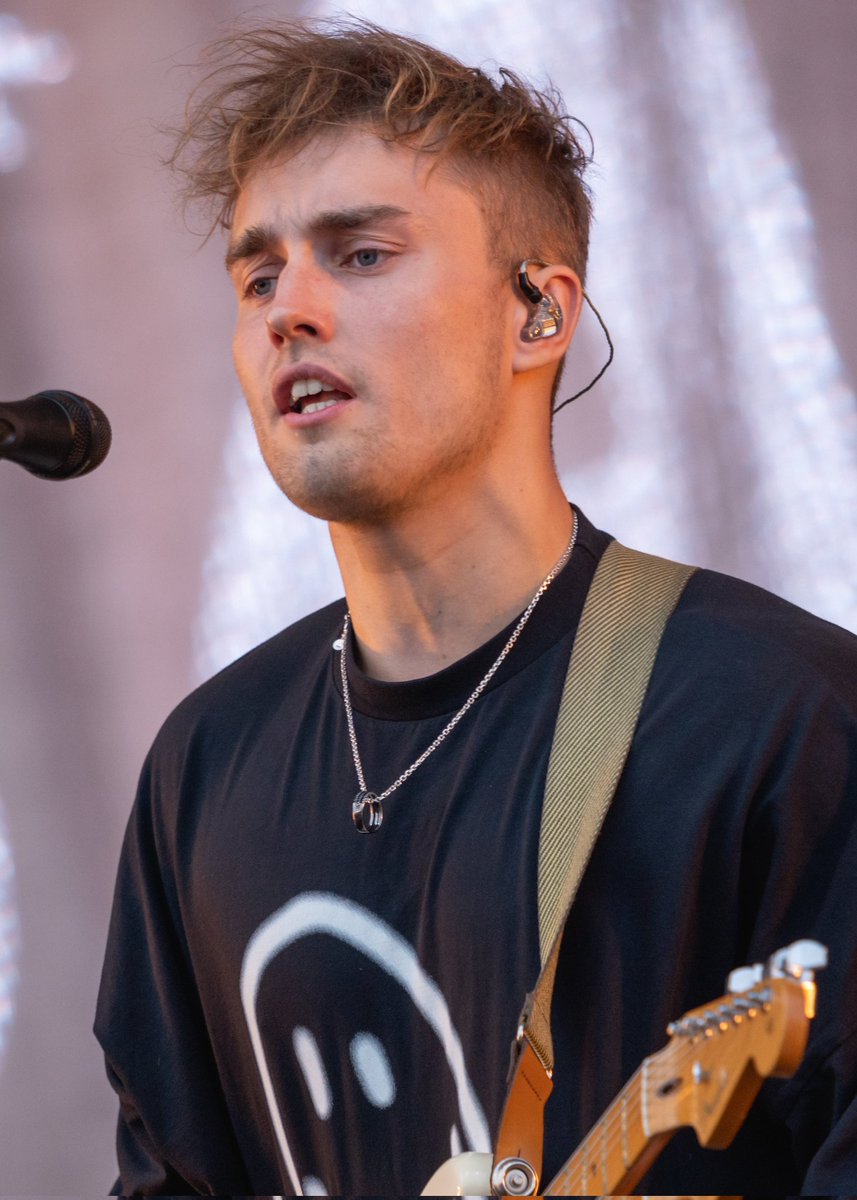 If music is your therapy, who is your therapist?

Sam Fender