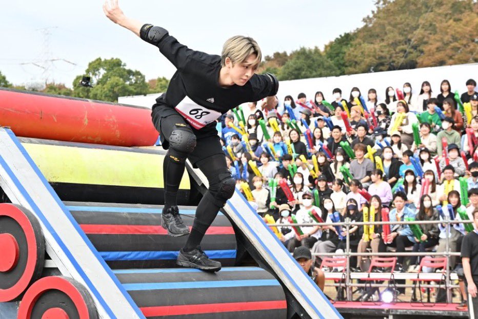 leprotto__m_k's tweet photo. 顔面偏差値と身体能力の高さがビシビシ伝わって来たけど、終わった後のコメント、悔しいのを抑えて教わった人への感謝や申し訳なさを笑顔伝えるフウマさん…素敵すぎだろ！
絶対またSASUKEして下さい！！
#SASUKE2023
#FUMA_SASUKE参戦
#andTEAM_FUMA https://t.co/PQ5nsLiAss