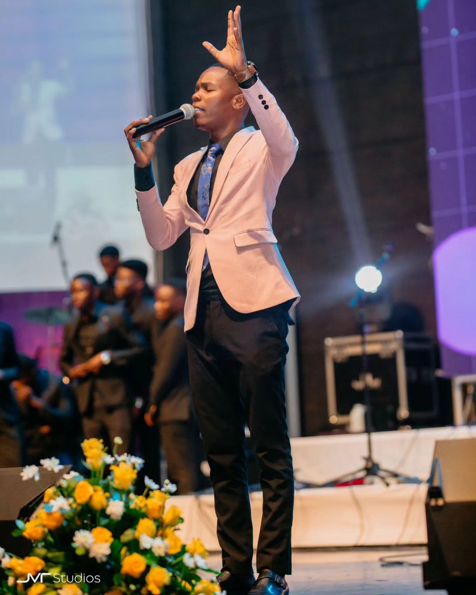 Lightbearerstz's tweet photo. Tunamshukuru na kumtukuza Mungu kwa huduma ya Mtumishi wa Mungu Japhet Zabron @japhetzabron_official katika siku yetu ya kuadhimisha miaka 10 ya utume.
Hakika Mungu ameonekana juu yetu na katika Maisha yetu.
πΈπΈπΈ @jvrstudios_
#LBat10 #throughitall #thelightbearerstz https://t.co/KaeHu6xMS5