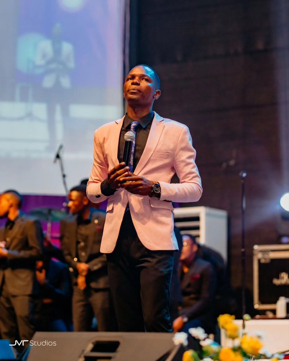 Lightbearerstz's tweet photo. Tunamshukuru na kumtukuza Mungu kwa huduma ya Mtumishi wa Mungu Japhet Zabron @japhetzabron_official katika siku yetu ya kuadhimisha miaka 10 ya utume.
Hakika Mungu ameonekana juu yetu na katika Maisha yetu.
πΈπΈπΈ @jvrstudios_
#LBat10 #throughitall #thelightbearerstz https://t.co/KaeHu6xMS5