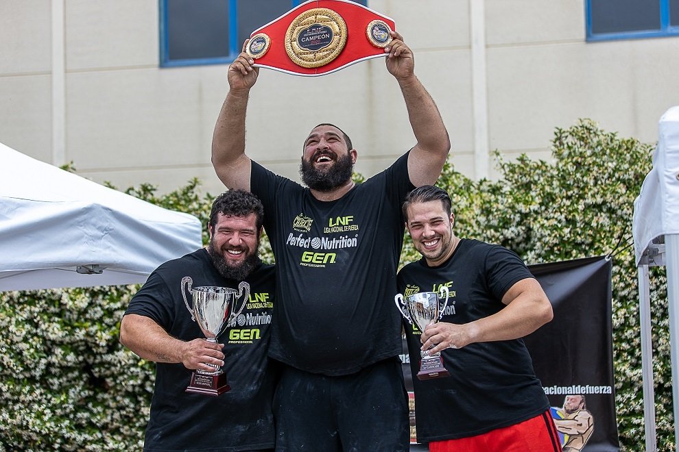 RadioMARCA's tweet photo. 🤔¿Cómo se puede ser campeón de la Liga Nacional de Fuerza?
💪💪Se pasa por el #ProgramaDeOrtega JUAN FERRER, campeón de la última competición
📻https://t.co/ilgsizI4uT https://t.co/4X0Dwo3Zw7