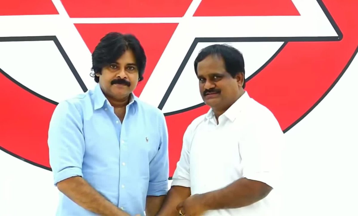 gurana ayyalu (@kjpksvsayyagaru) on Twitter photo మా మిత్రులు విశాఖపట్నం లో పరిచయం అవసరం లేని వ్యక్తి వంశీ కృష్ణ శ్రీనివాస్ యాదవ్ జనసేన పార్టీ లో చేరడం చాలా శుభపరిణామం.
<a href="/JanaSenaParty/">JanaSena Party</a> <a href="/PawanKalyan/">Pawan Kalyan</a> <a href="/bolisetti_satya/">Bolisetty Satyanarayana</a> <a href="/AjayaKumarJSP/">Ajaya Kumar Janasena</a> <a href="/NagaBabuOffl/">Naga Babu Konidela</a> <a href="/TSivasankararao/">Tammireddy Sivasankara Rao</a> మా మిత్రులు విశాఖపట్నం లో పరిచయం అవసరం లేని వ్యక్తి వంశీ కృష్ణ శ్రీనివాస్ యాదవ్ జనసేన పార్టీ లో చేరడం చాలా శుభపరిణామం.
<a href="/JanaSenaParty/">JanaSena Party</a> <a href="/PawanKalyan/">Pawan Kalyan</a> <a href="/bolisetti_satya/">Bolisetty Satyanarayana</a> <a href="/AjayaKumarJSP/">Ajaya Kumar Janasena</a> <a href="/NagaBabuOffl/">Naga Babu Konidela</a> <a href="/TSivasankararao/">Tammireddy Sivasankara Rao</a>