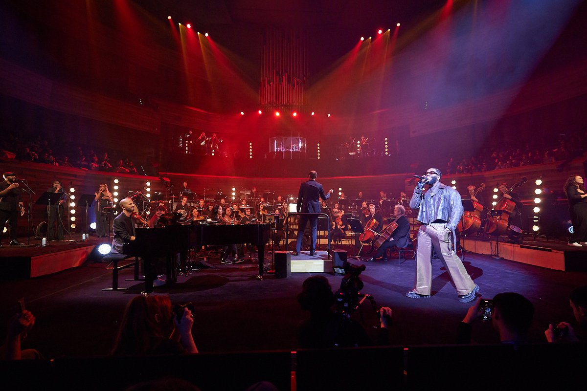 🎤 Hip Hop Symphonique 8 

Tayc, Ronisia, Kayna Samet et Tuerie, revivez les plus belles performances des artistes sous la direction artistique et musicale de Issam Krimi et la direction d’Orchestre de Dylan Corlay. 

Disponible dès maintenant sur la chaîne YouTube de Mouv'. 💚✨