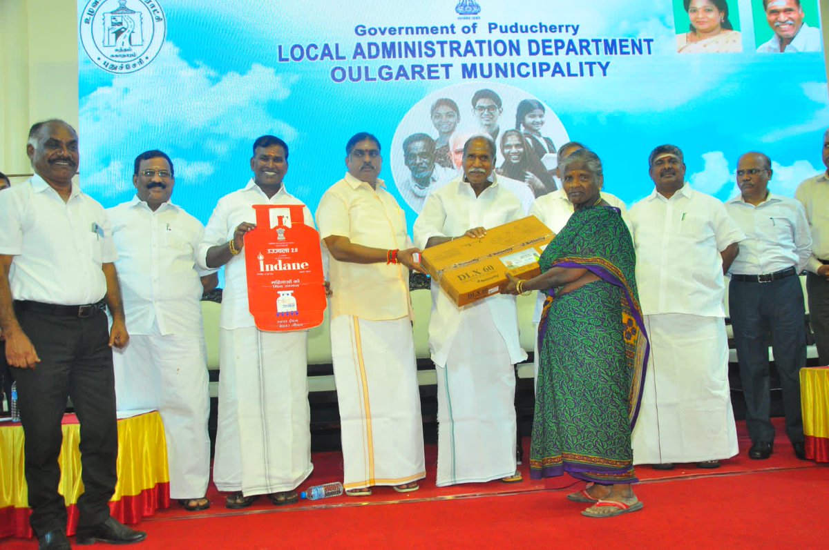 SelvaMPPY's tweet photo. நமது லட்சியம் வளர்ச்சியடைந்த பாரதம் நிகழ்ச்சி முத்திரையர்பாளையம் Sri Ram கல்யாண மண்டபத்தில் நடைபெற்றது. இதில் பாரதப்பிரதமர் நரேந்திர மோடி காணொழிவாயிலாக உரையாற்றினார். இந்த நிகழ்ச்சியில் மாண்புமிகு புதுவையின் முதல்வர்  ந. ரங்கசாமி பங்குகொண்டார். @JPNadda @BJP4India @BJP4Puducherry https://t.co/SUgxQJ3wJq