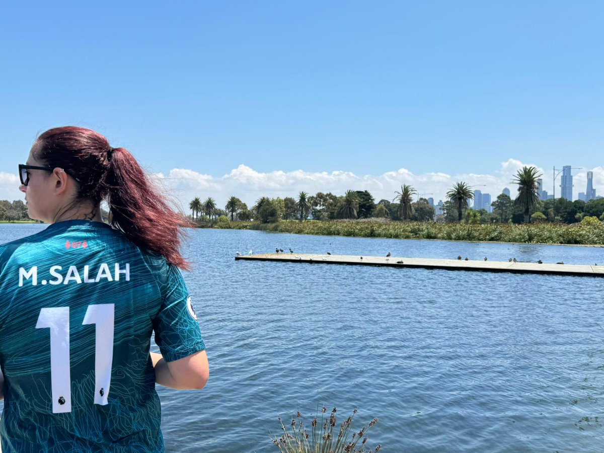 Ash Farrah tweet media