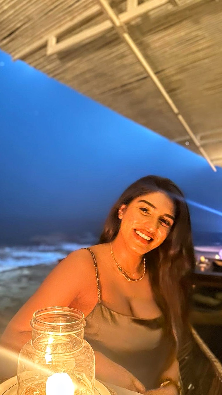 GCWbFaka8AAnEX3?format=jpg&name=large