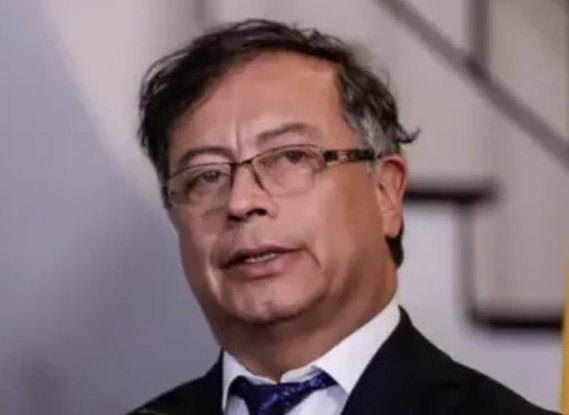 ¿Como evalúa su administración en este año 2023?
👇
🔄  PÉSlMA
🤎  BUENA