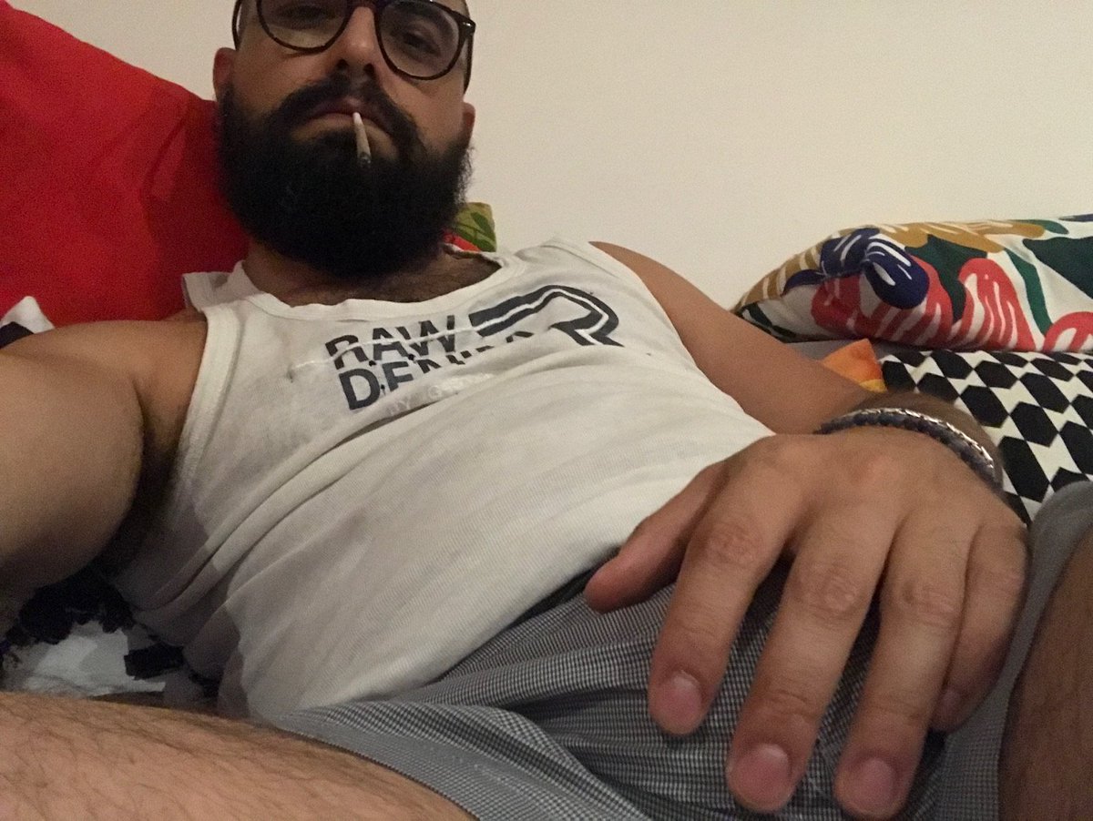 Who wants to cuddle that bulge while I smoke and chill?