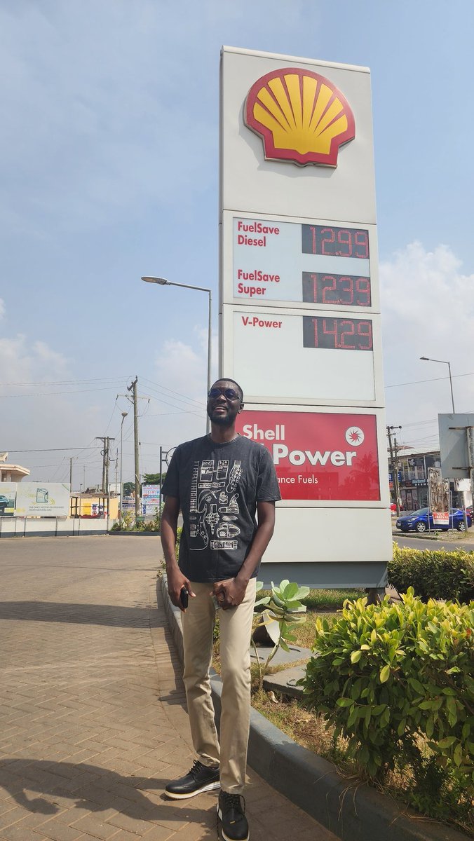 AmeyawDebrah's tweet photo. Shell always has my back when it comes to quality fuel and services that support and improve the performance of my car. #EveryCarLovesShell https://t.co/T23Z6Mk4ui