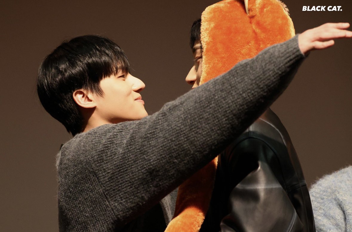 Black__Cat1126's tweet photo. 231217 메이크스타 HQ🦊

#에이티즈 #ATEEZ #우영 #wooyoung #산 #우산 #WOOSAN https://t.co/LQCtV9bCYI