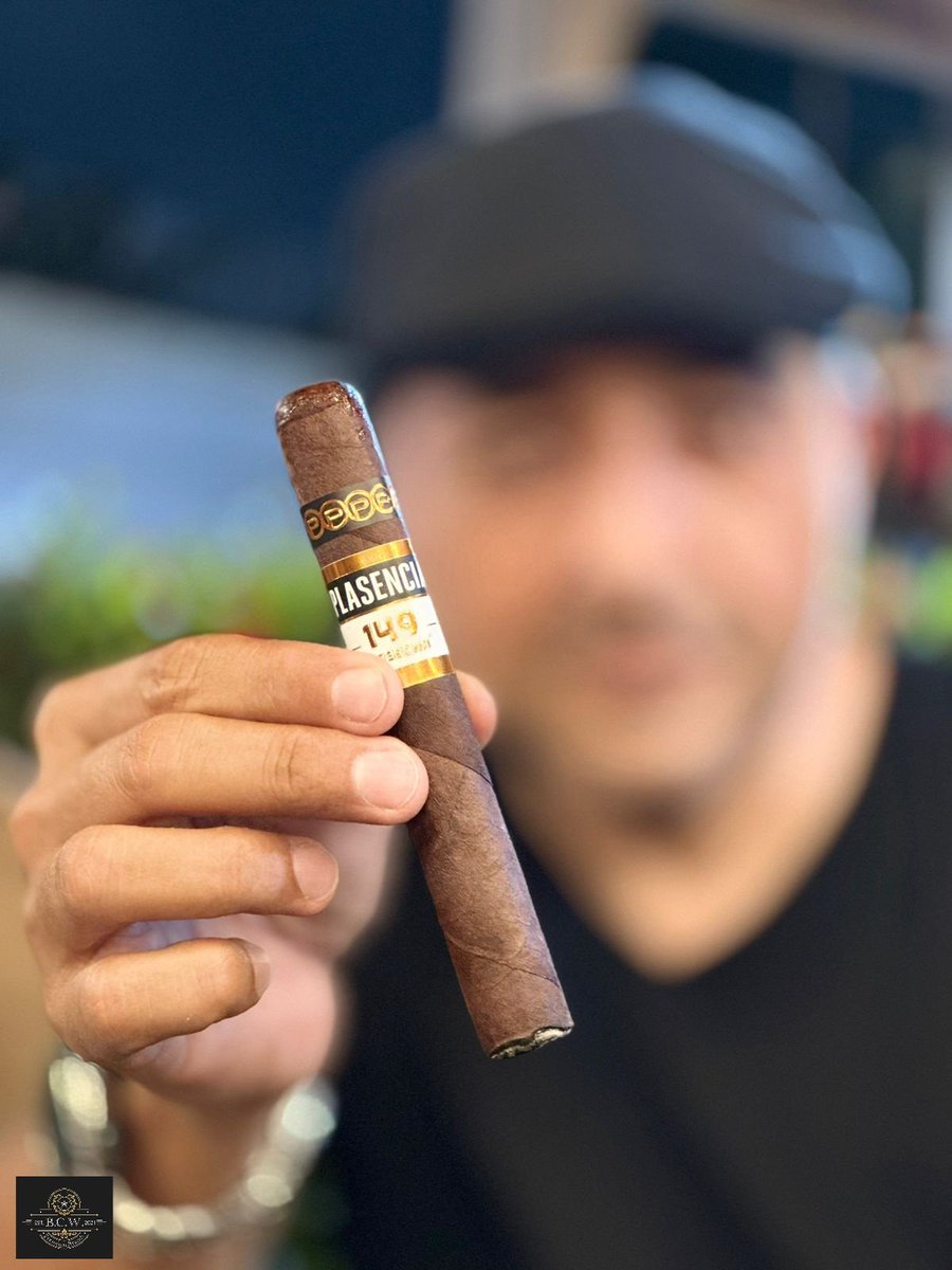 bassemtoura's tweet photo. @PlasenciaCigars Cosecha 149 boxing day puff 🔥🔥🔥 https://t.co/U5iBjSrwwE