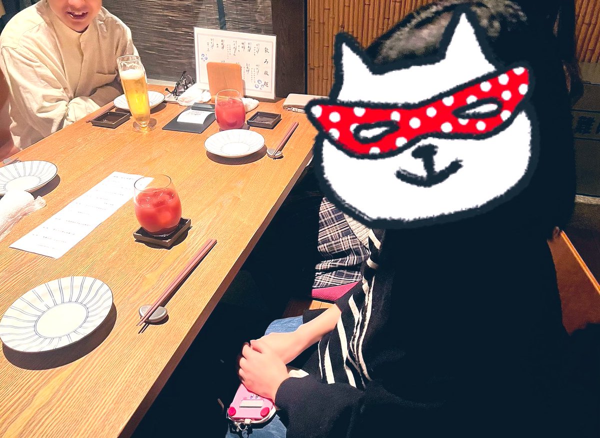 marble_livelife's tweet photo. うめてんてーが、、、

打ち上げ早々、
お刺身用の醤油皿を、
コースターと間違ったのは
内緒です。。。🤫 w w w

(醤油皿には、並々
醤油が入ってました。)

#7colorsworld #marble2023 https://t.co/jb9NTTmbS4