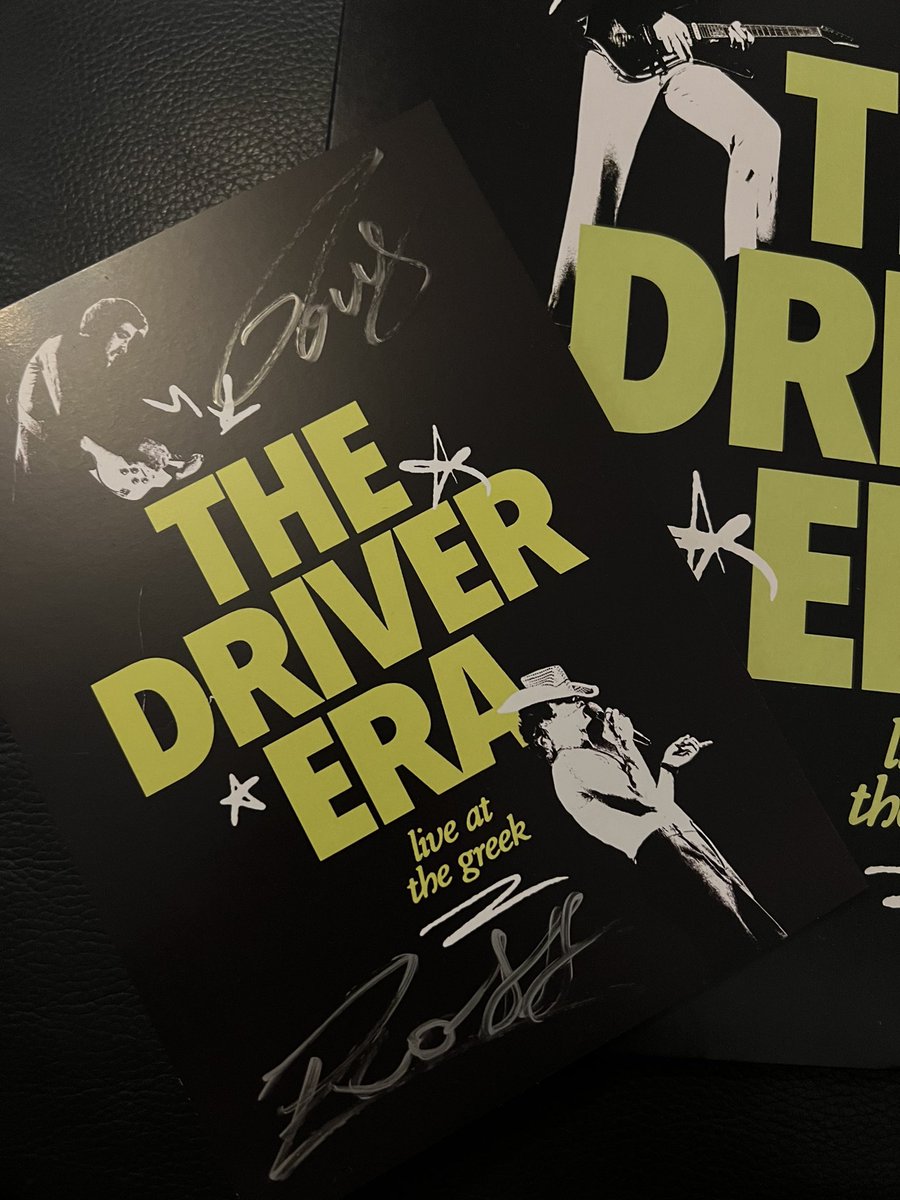 bils_tde's tweet photo. ITS HERE😭@thedriverera 
look how pretty:)))) thankyou thankyou thankyou @bilsharry https://t.co/gT7jTE0RvJ