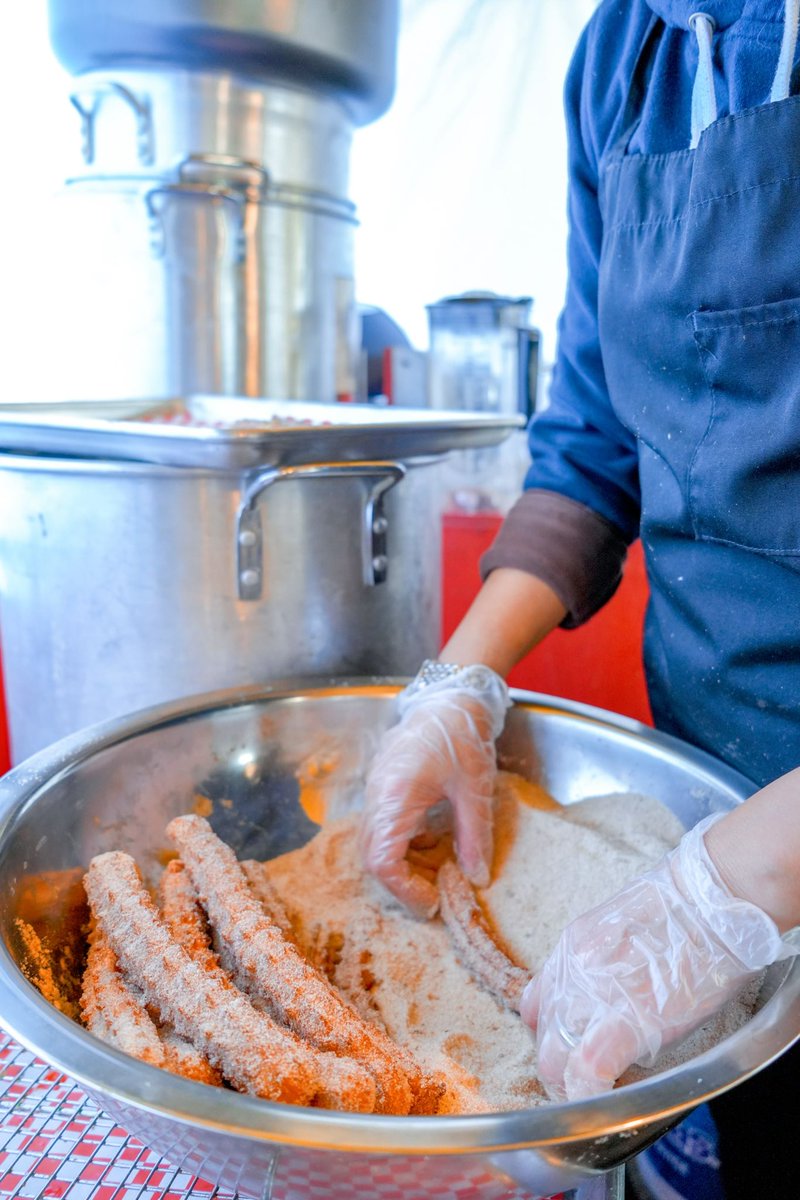 TradersVGP's tweet image. 📍 At Traders Village you can find everything from hot chocolate ☕️ stuffed churros, tamales 🫔🫔 turkey legs 🍗 and more delicious snacks for all tastes.

Join us Saturdays and Sundays. Admission is free and parking is only $5.

@tradersvillage #GrandPrairie #visitgrandprairie