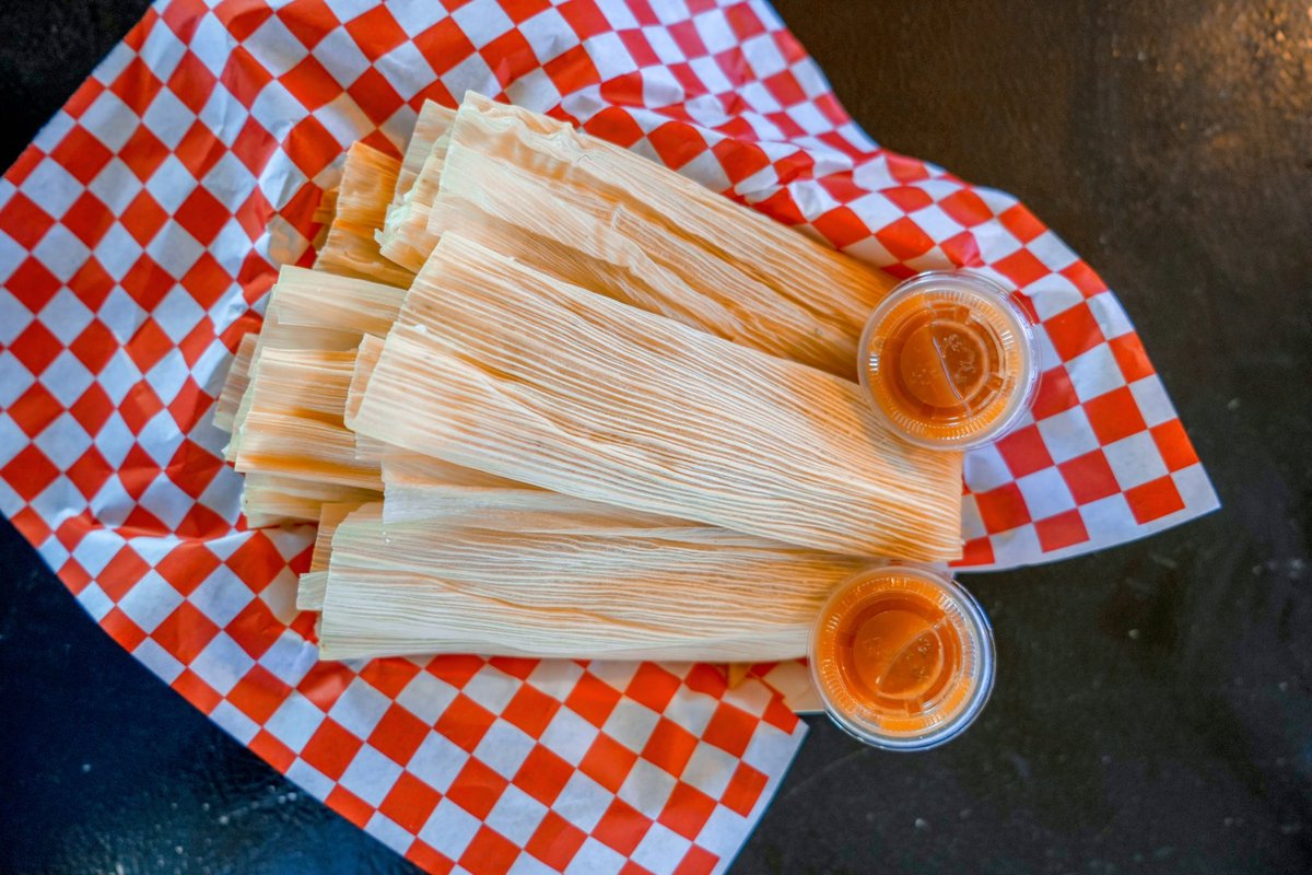 TradersVGP's tweet image. 📍 At Traders Village you can find everything from hot chocolate ☕️ stuffed churros, tamales 🫔🫔 turkey legs 🍗 and more delicious snacks for all tastes.

Join us Saturdays and Sundays. Admission is free and parking is only $5.

@tradersvillage #GrandPrairie #visitgrandprairie