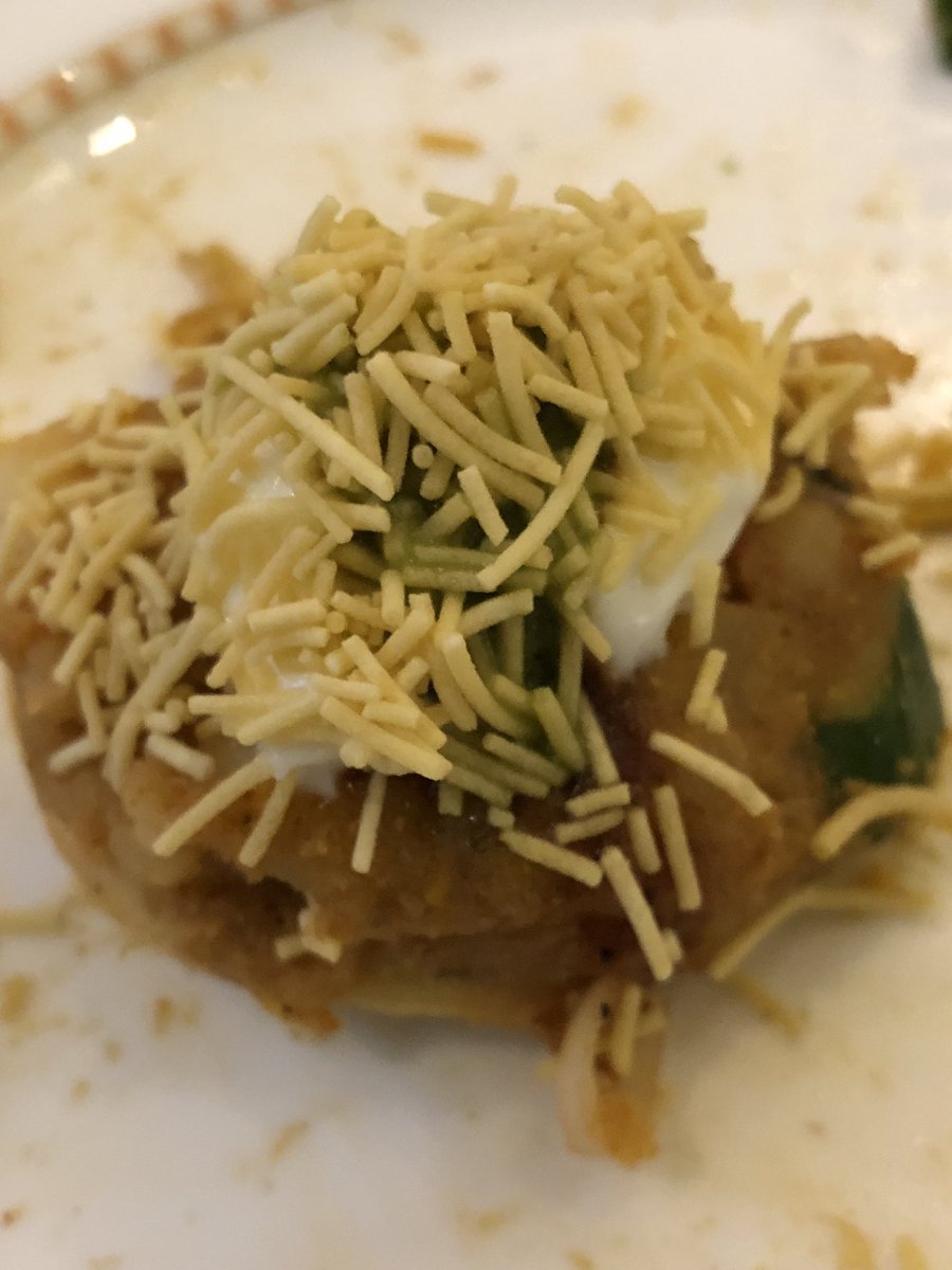 kobebambi's tweet photo. @IndianNazial 
ここのインド料理はクセになる https://t.co/pCPH4N35sD