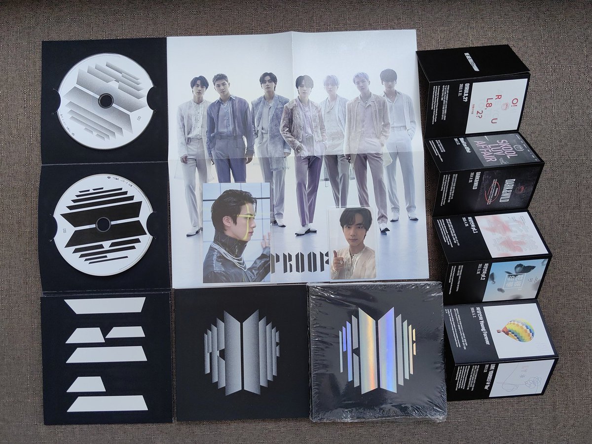 [ GIVEAWAY STREAMING PARTY ]

Rules must be followed &amp; met:

- PH ONLY 🇵🇭
- 150 screenshots of YT Streaming The Astronaut MV with timestamps (multiple entries allowed, 1 ss = 1 entry)
- RT this tweet and must follow <a href="/dkimline/">ᴅ •ᴗ• ✈️ seeing BTS ⊙⊝⊜ ⁷ 🙏🏼</a> &amp; <a href="/DKims_/">DKims</a> 

🎁: Proof Compact Version with Seokjin PC