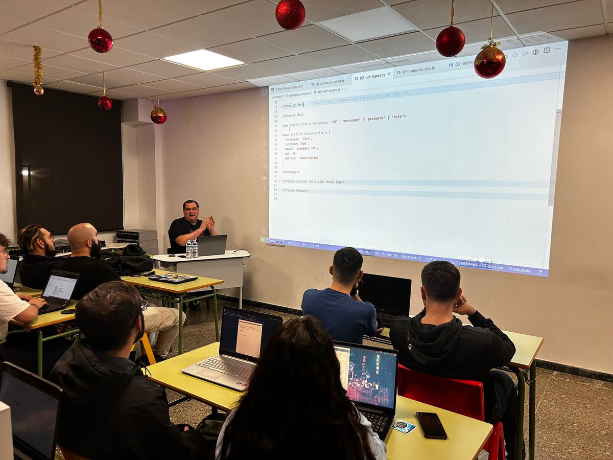 salesianosLC's tweet image. 🚀 ¡Evento @TechTidesDev! 🌐
¡Nos hemos sumergido en las últimas tendencias tecnológicas! 🤖💻
#UnSueñoParaTi
