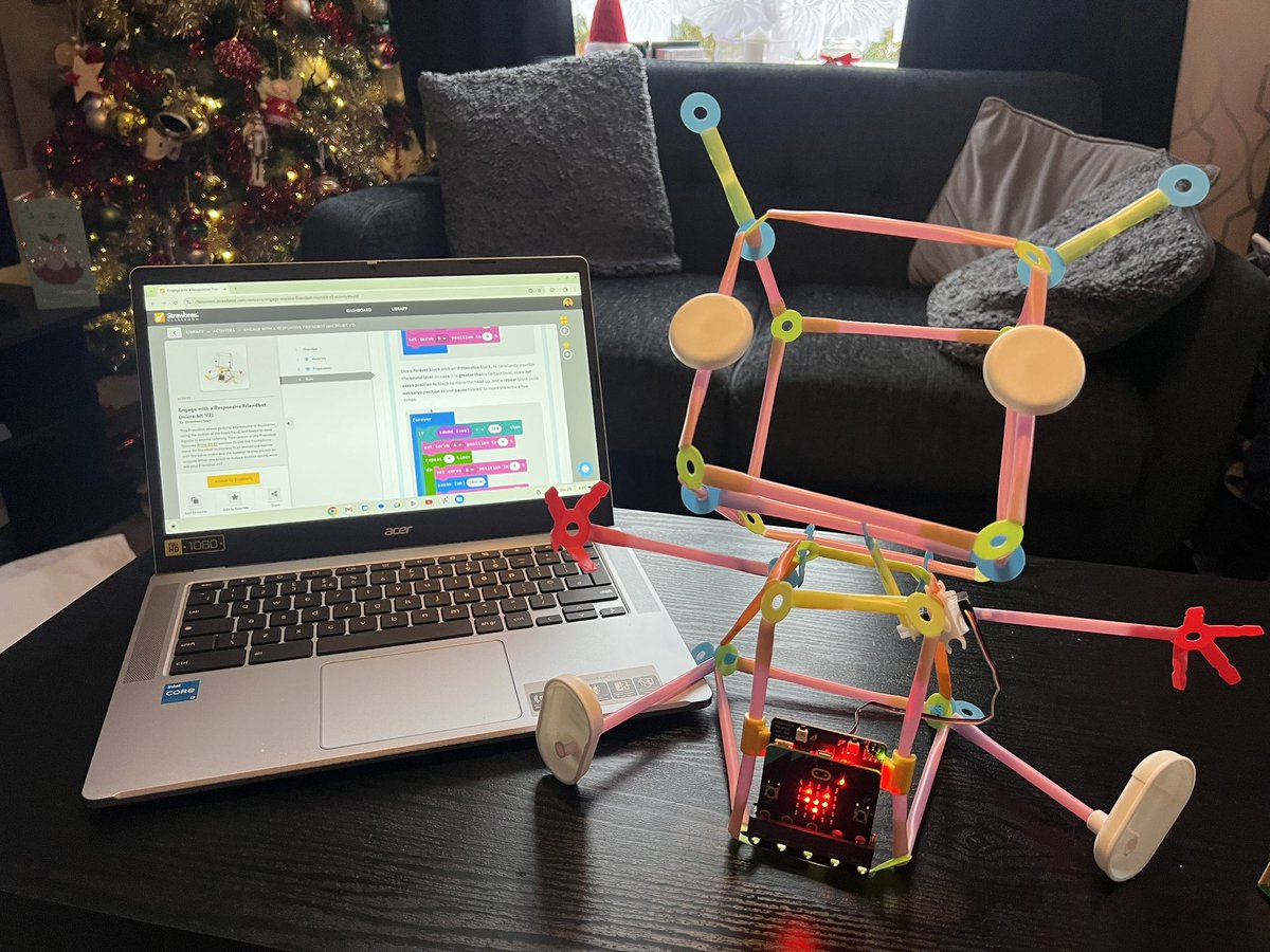 AdamHillEDU's tweet photo. Family fun with @strawbees over Christmas! My sister, nieces and I had a lot of fun building with them and incorporating the Robotics Inventions add-on kit (something I’ve never done before!). We coded the @microbit_edu to add interactivity to our creations. @MSMakeCode #STEM https://t.co/UicGIscNd4