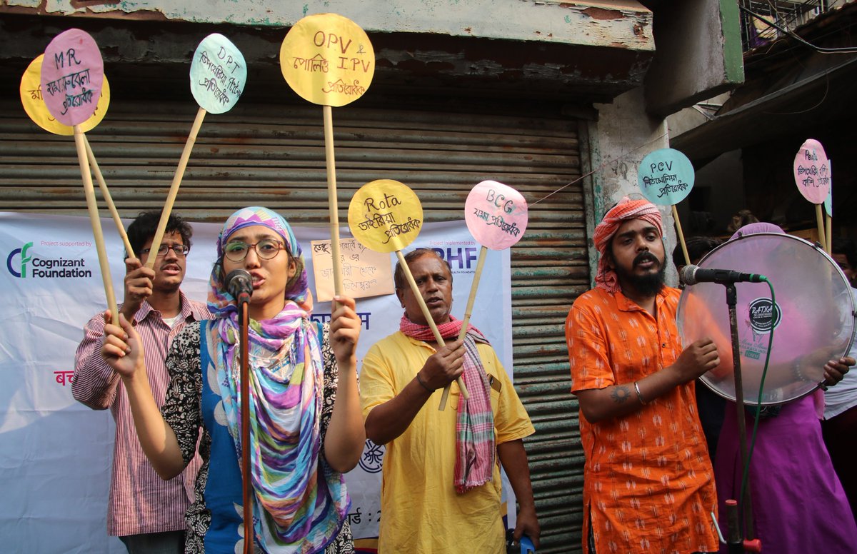 PPHF_Global's tweet photo. @PPHF_Asia  &amp; KMC-Health organised #massawareness drive in Kolkata. 4400+ people, including pregnant/lactating women &amp; families were sensitised on ANCs, child #vaccinations, and #handwashingwithsoap through street plays followed by quiz!  #ProjectSAMARTH @CFChangingLives https://t.co/yyWx1kWDkd