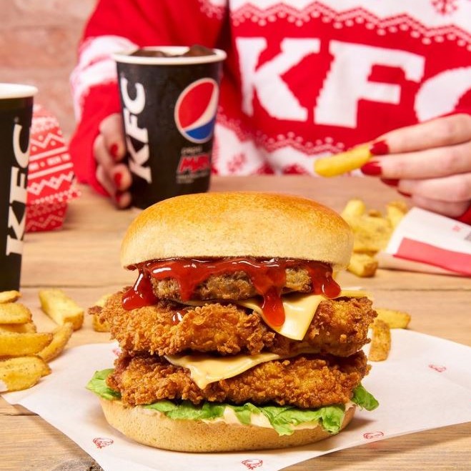 MorfaSP's tweet image. Fed up with Turkey already? We hear ya. Head to @kfc_uki and tuck into some good old-fashioned chicken instead, there's a reason why it's here all year round 😋🍗
