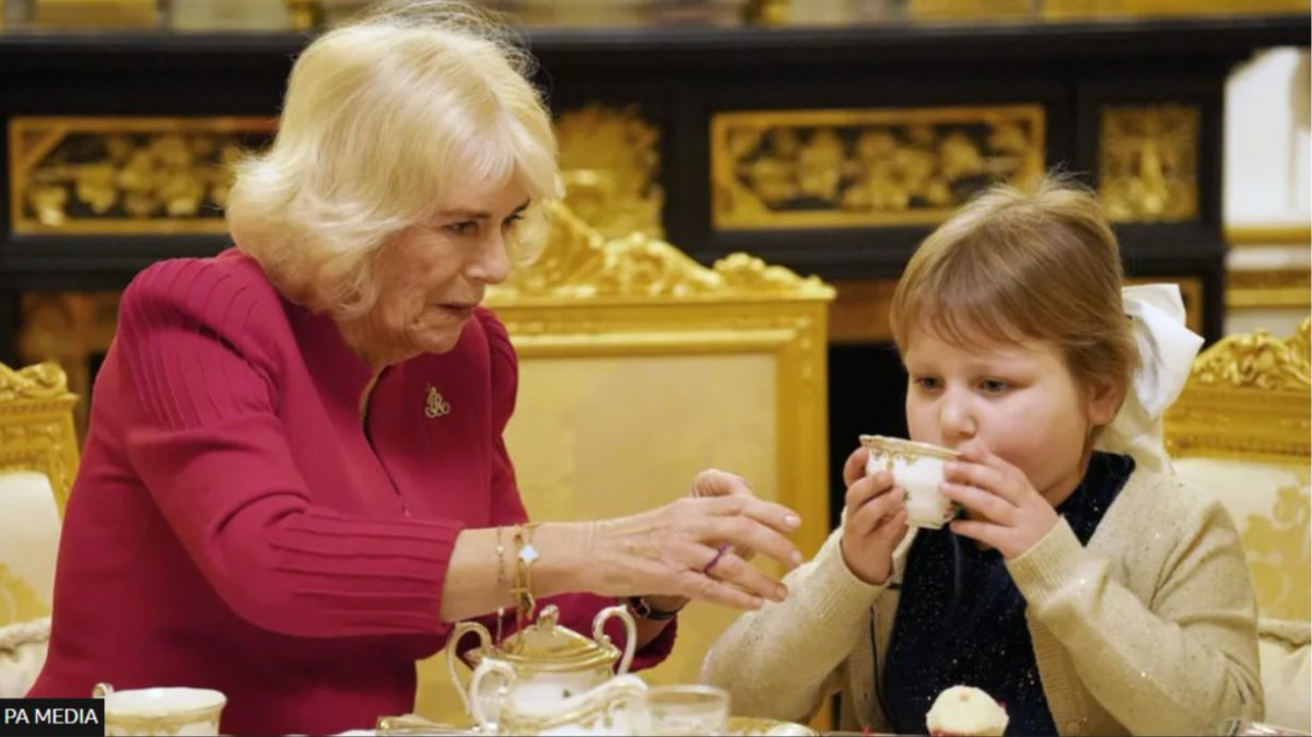 braintumourrsch's tweet photo. Heartwarming Royal Tea Time! 🍵👑

 Queen Camilla hosted Olivia Taylor, a brave seven-year-old battling a brain tumor, for an enchanting afternoon tea at Windsor Castle ➡️ https://t.co/D0a7IGqiWJ 💛

#BrainTumourResearch #BrainTumours #QueenCamilla #RaisingAwareness https://t.co/UnBPpKZBul