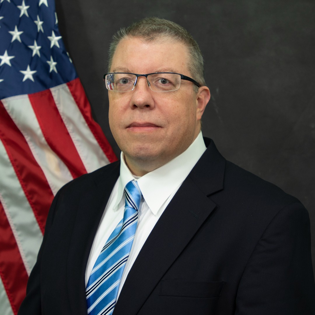 AFResearchLab's tweet photo. Meet Dr. Michael Uchic, a principal materials research engineer and research lead in the Materials & Manufacturing Directorate. His work may involve micro-scale materials π¬ but his career has had a macro-impact. π
#AFResearchLab | #AFRLFellows | #MaterialsManufacturing https://t.co/L0PCp3NaRG