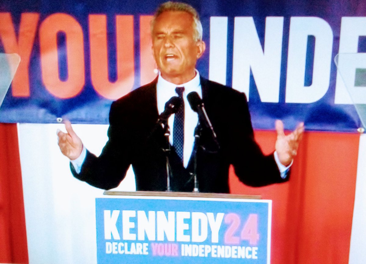 Iris12022's tweet photo. @carport @RobertKennedyJr #AmericasChoice🌟🇺🇸
#KennedyBackInWH https://t.co/E3zqsAZbbU