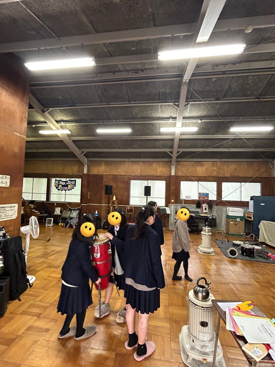 NGBTK_KB's tweet photo. 今日は年内最後の部活でした！ということで部室の大掃除を行いました🧹とても良い気持ちで来年を迎えることができそうです😆
それでは、良いお年を👋 https://t.co/p4zD7eoFh7