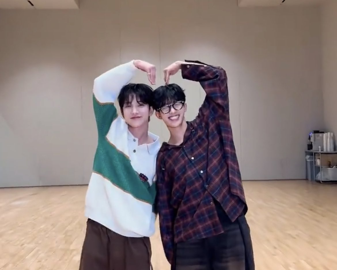 ywonzino's tweet photo. PLS I WILL CRY https://t.co/dQwcZGFJ0t