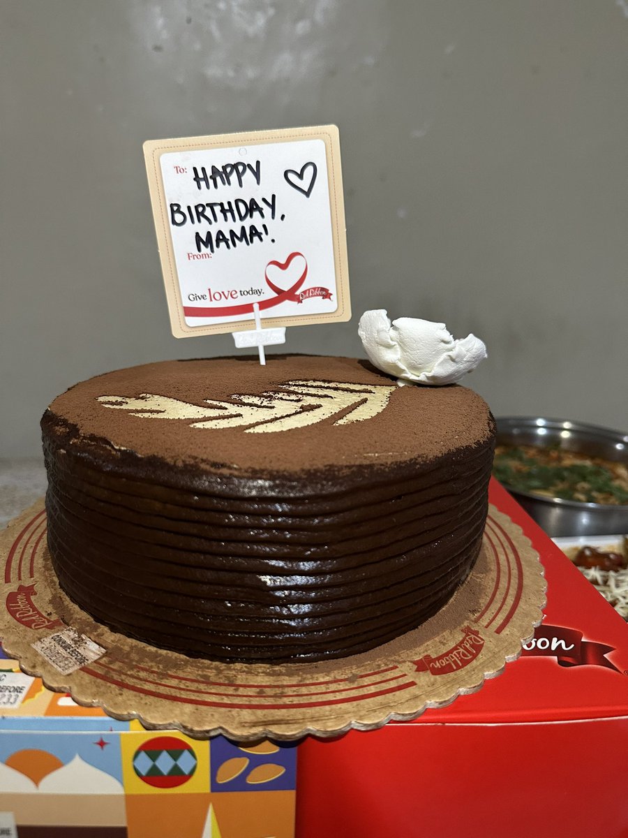 LostKitty31's tweet photo. Mum’s birthday 12/24/23 🫶🏻🤍🎂🕊️ https://t.co/tLoAyuVadv