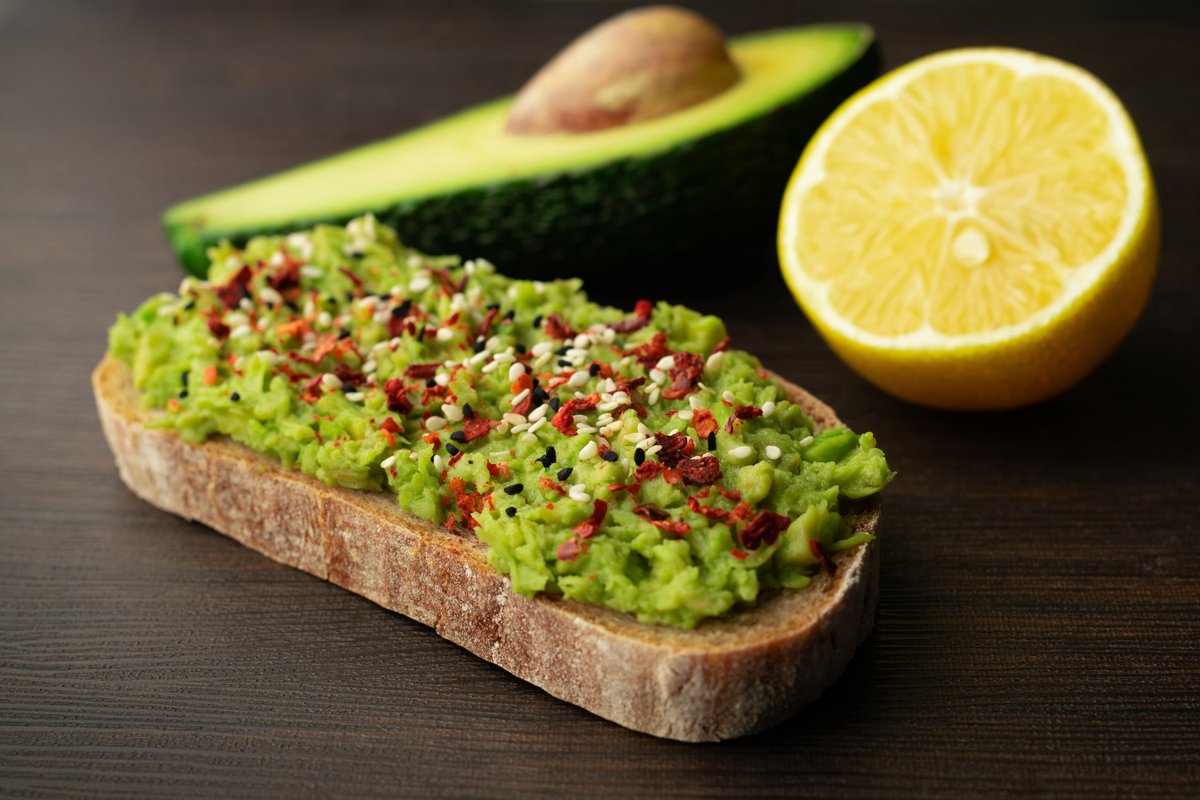 1010WINS's tweet photo. Australian chef Bill Granger, who popularized avocado toast, dead at 54 https://t.co/OpQWh9606S https://t.co/S7KLeoAfMl