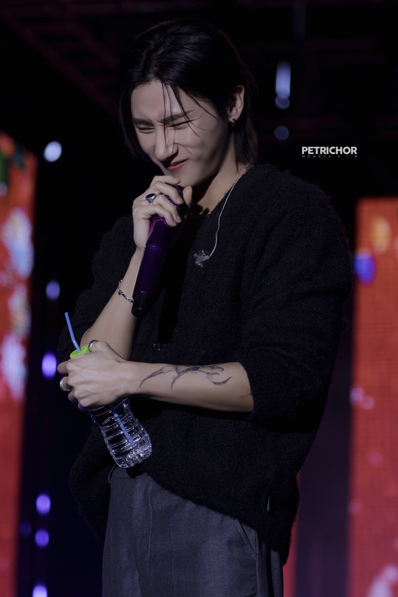 231225 썸데이 페스티벌 #IM

창균이가 코 찡긋 웃을 때마다 심장 백만갈래로 찢어지는 중👃🏻♥️

#MONSTAX #MONSTA_X #몬스타엑스  #아이엠 #CHANGKYUN #임창균 #창균 #チャンギュ